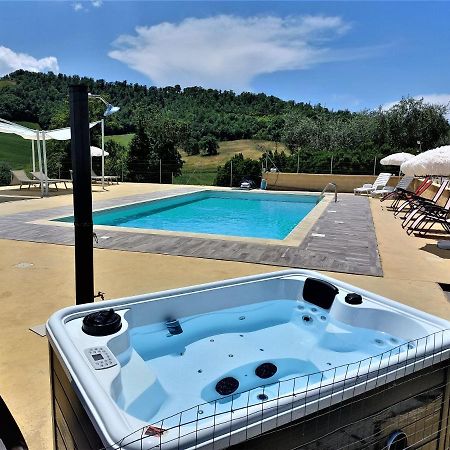 Agriturismo La Terrazza Valfabbrica Luaran gambar