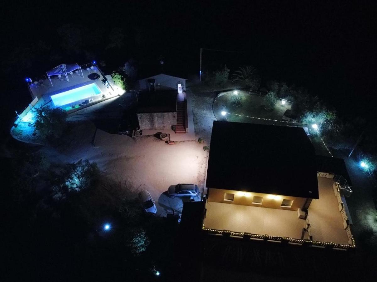 Agriturismo La Terrazza Valfabbrica Luaran gambar