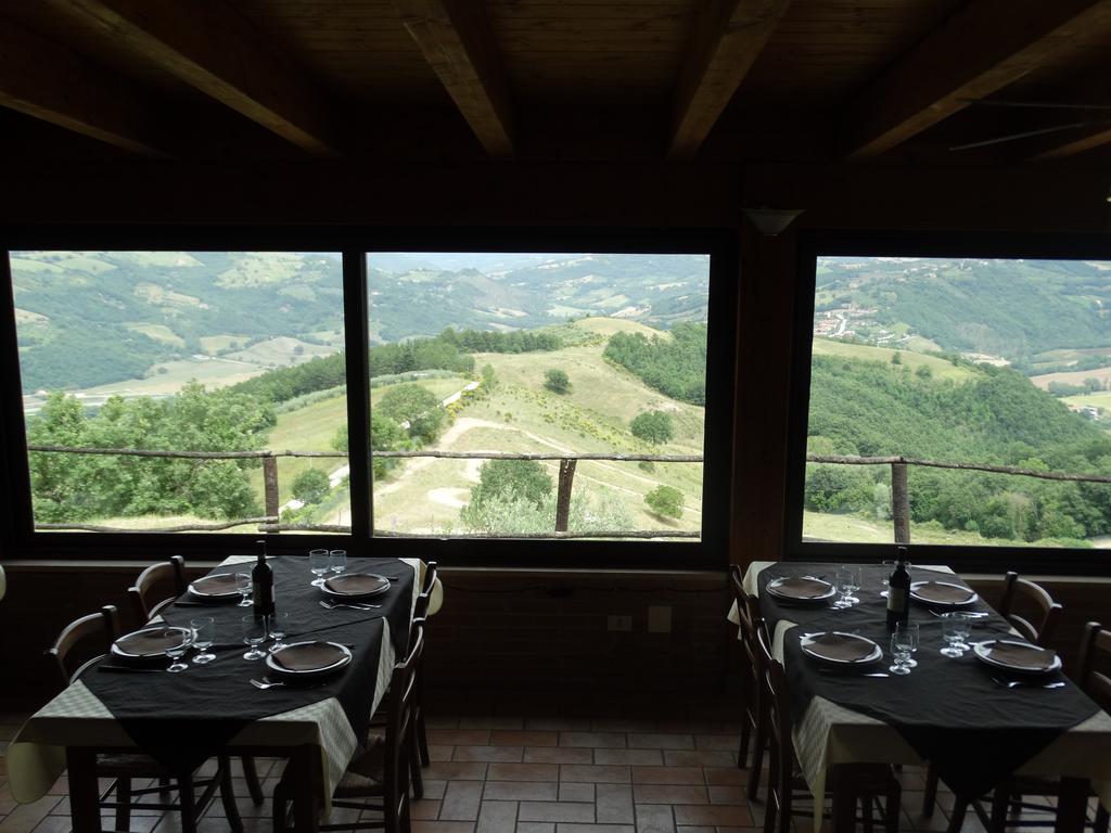 Agriturismo La Terrazza Valfabbrica Luaran gambar