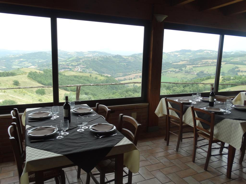Agriturismo La Terrazza Valfabbrica Luaran gambar